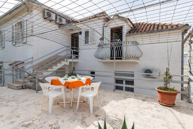 Apartments Lima Lazaneo Jelsa  Dış mekan fotoğraf