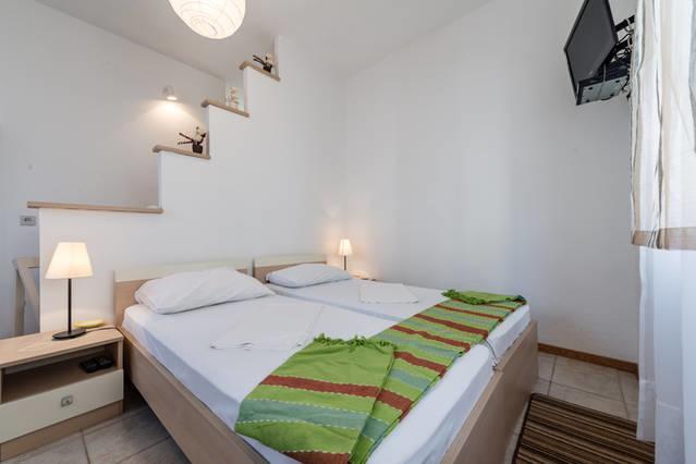 Apartments Lima Lazaneo Jelsa  Dış mekan fotoğraf